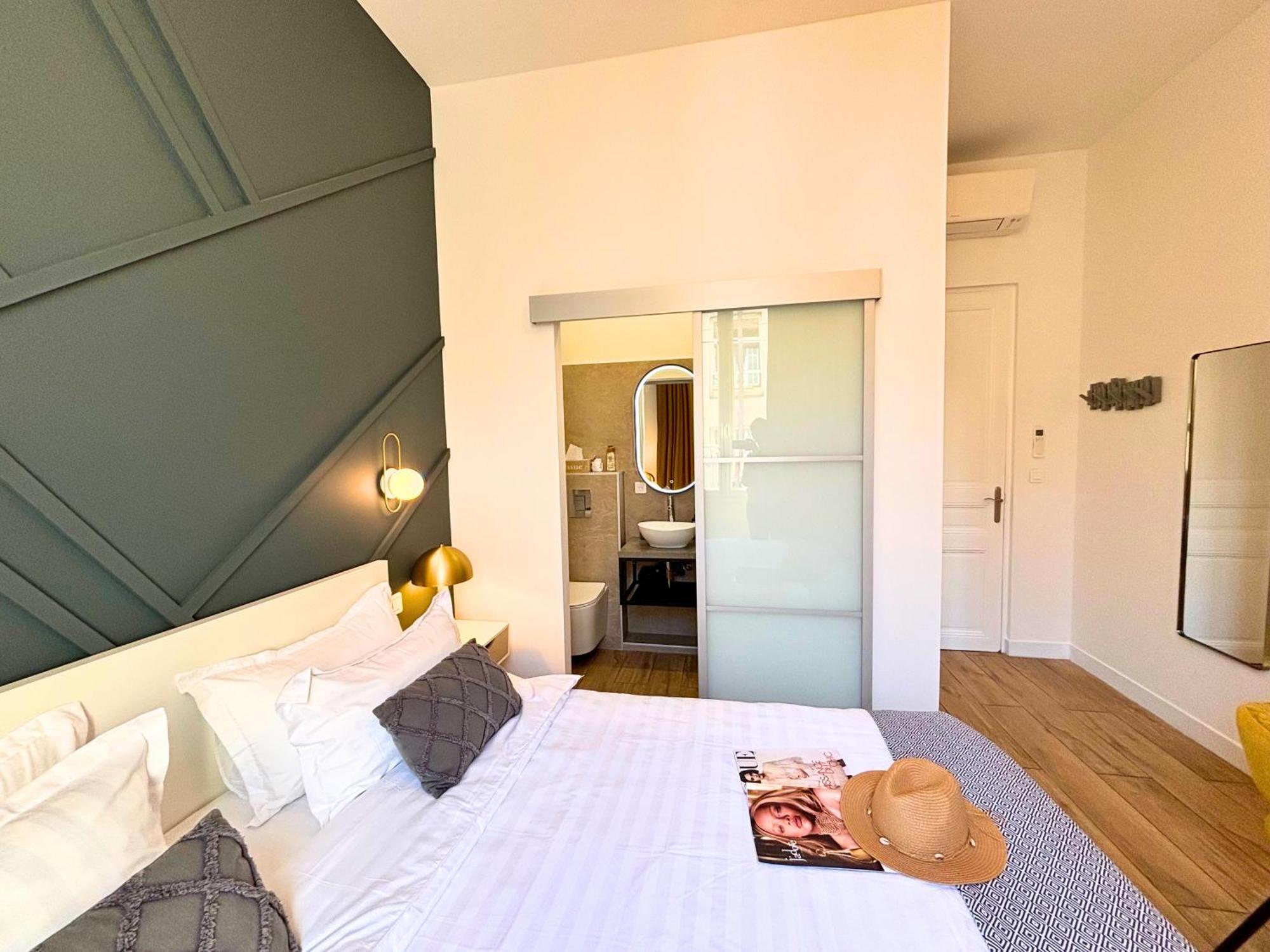 Beautiful 4 Beds & 4 Baths, 10min From Palais, 4 Stars Appartement