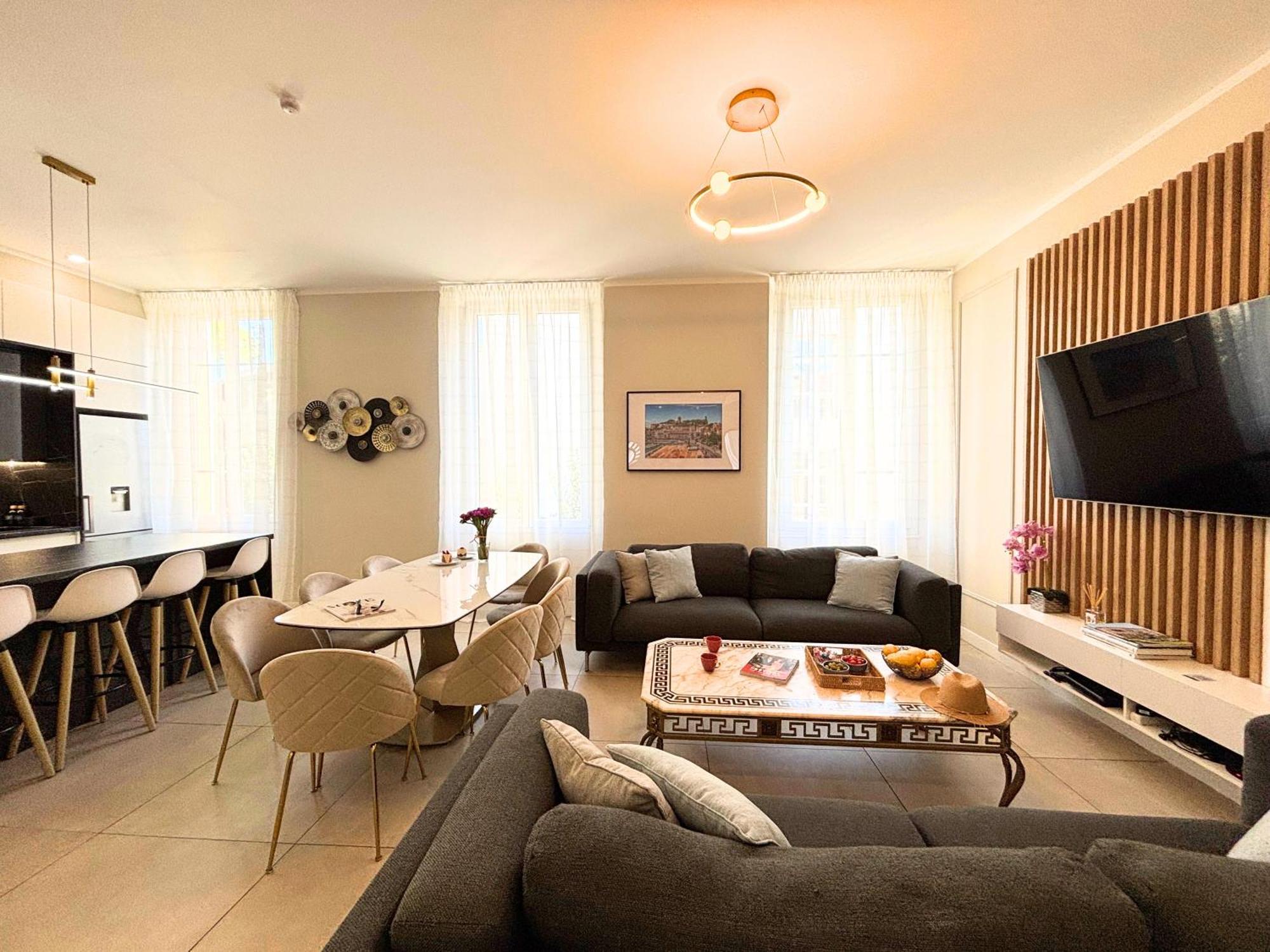 Appartement Beautiful 4 Beds & 4 Baths, 10min From Palais, 4 Stars